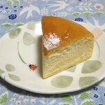 パティスリー ドゥ ジェニアル - スフレチーズケーキ