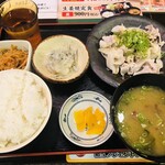 目利きの銀次 - ♪日替りB(豚ポン酢定食)¥800 シラスおろし¥100