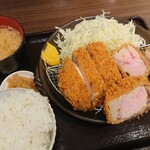 肉屋食堂 たけうち - 300g！極厚ロースかつ定食 税込1529円