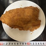 ミートセンター　はしもと - 料理写真:パッと見た目、15cmモノです