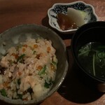 SHIKAKU - SHIKAKU(琵琶マスといくらの土鍋ご飯、お吸い物、お新香)