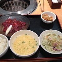 モランボン本店 - 2013/10 カルビランチ（カルビ100g） ライス・スープ・キムチ・サラダ付き 790円