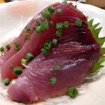 魚がし寿司 - かつお刺身 770円(税込)(2023年8月31日撮影)