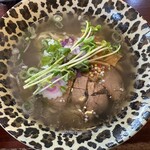 ひょう柄どんぶりの塩ラーメン屋さん一軒目 - 
