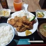 ナカガワ☆スエ食堂 - 鶏レバカツ定食1200円
