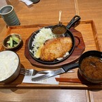 Koganeirono Buta - 群馬県産豚のロースステーキ御膳（1980円）