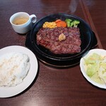 いきなりステーキ - Aランチ(ﾜｲﾙﾄﾞｽﾃｰｷ)ソースかける前