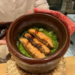 日本料理 かしづき - 秋鮭と万願寺甘とうの土鍋ご飯