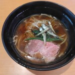 Sushiro - 【期間限定】煮干し香る大阪だしラーメン：４８０円（税込）【２０２３年９月撮影】