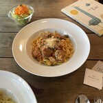 ブリキッカ - 豚のトマト煮込みパスタ