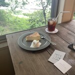 ブリキッカ - チーズケーキとアイスティー