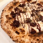 ピッツェリア ラポルタ - いちじくのピザ