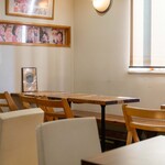 トミーズ - 2023.9 テーブル席