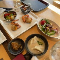 ブッフェアンドカフェ スロープサイドダイナー ザクロ - 