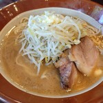 ピコピコポン - ラーメン_麺増し600g_斜め上から