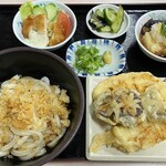 セルフうどんべつばら - 料理写真: