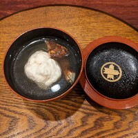 あなごと日本酒 なかむら - 鰹出汁が効いた汁物