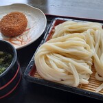 手打ちうどん 彦江 - ざるうどん（大）＆コロッケ