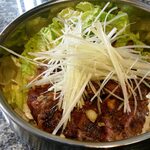 ハラミ丼（スープ付き）