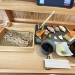 KOKO - もり蕎麦と寿司三貫、卵焼き 1,738円