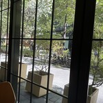 ラ・ボンヌターブル - 