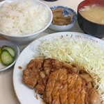 とんかつオオノ - 生姜焼き定食 ¥1050