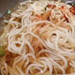 Muttori - 冷麺の白い麺