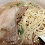 Ramen Kumagorou - 麺とチャーシュー