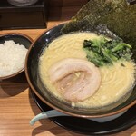 横浜家系ラーメン 横浜道 - 