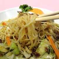 シェフス - ランチ：ピリ辛焼きそば