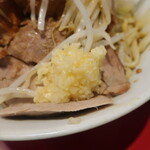 ラーメン二郎 - ニンニク少し