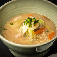 博多とんこつラーメン（小）