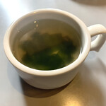 ステーション - 胡椒がほんのり効いた、マイルドタイプのスープ。