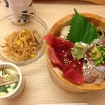 Tsukiji Sushisen - マグロとアジの二色丼