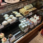 PATISSERIE LAIT DE CHEVRE - 店内