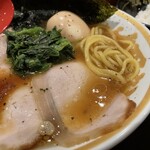 Kyuushuu Tonkotsu Shouyu Koi Kara Ryuu - 中太麺・チャーシュー・ほうれん草