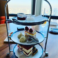 ザ タヴァン グリル＆ラウンジ - 