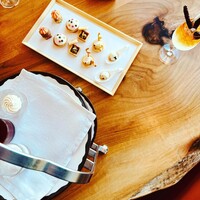 ザ タヴァン グリル＆ラウンジ - 