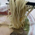 麺ズ赤のれん - 麺はラー麦使用。