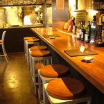 Tucusi - 厨房が見れるカウンター席はお一人様でもお楽しみ頂けます。