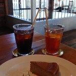 cinq - アイスコーヒー、アイスティー、コーヒーチーズケーキ