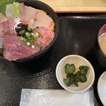 魚河岸酒場 ザ・築地 - おまかせ丼（1250円）