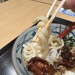 丸亀製麺 - 【2023.9.5(火)】てりやきタル鶏ぶっかけうどん（並盛・冷）790円→760円の麺