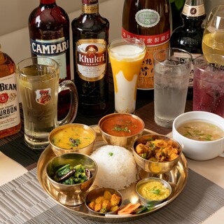 A wide variety of drinks including Indian beer and cocktails! All-you-can-drink courses are also available.