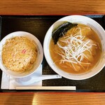 桔梗屋 黒蜜庵 - あごだしラーメンミニチャーハンセット