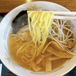 桔梗屋 黒蜜庵 - あごだしラーメンの麺