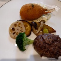 レストラン カスケード - ◯蟹クリームコロッケ ◯ハンバーグステーキ、