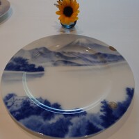 レストラン カスケード - 「大倉陶園」が富士屋ホテルのために作ったアンダープレート