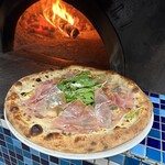 Pizzeria Geco - プロシュートエルーコラ