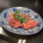 肉 希々 - 